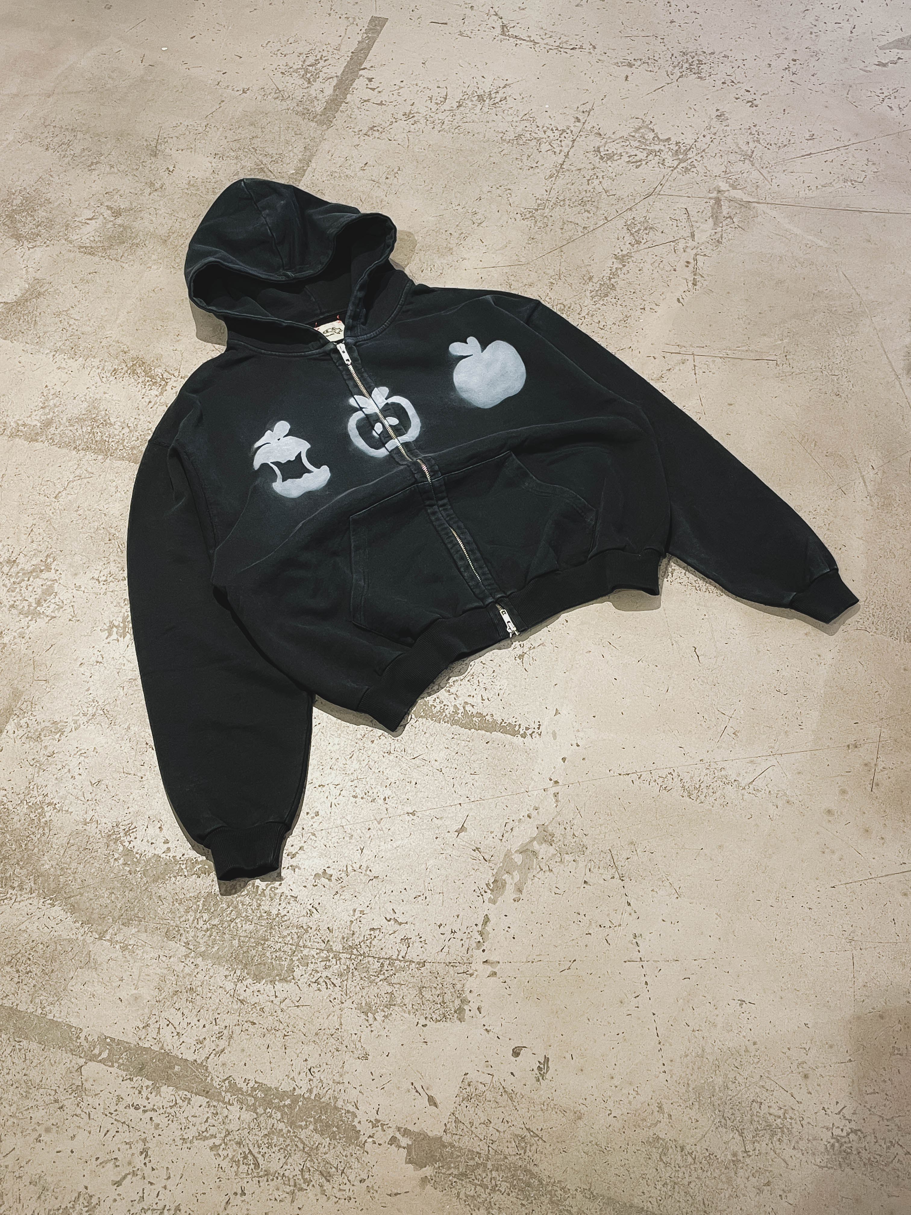 Airbrush Hoodie Apples Small
