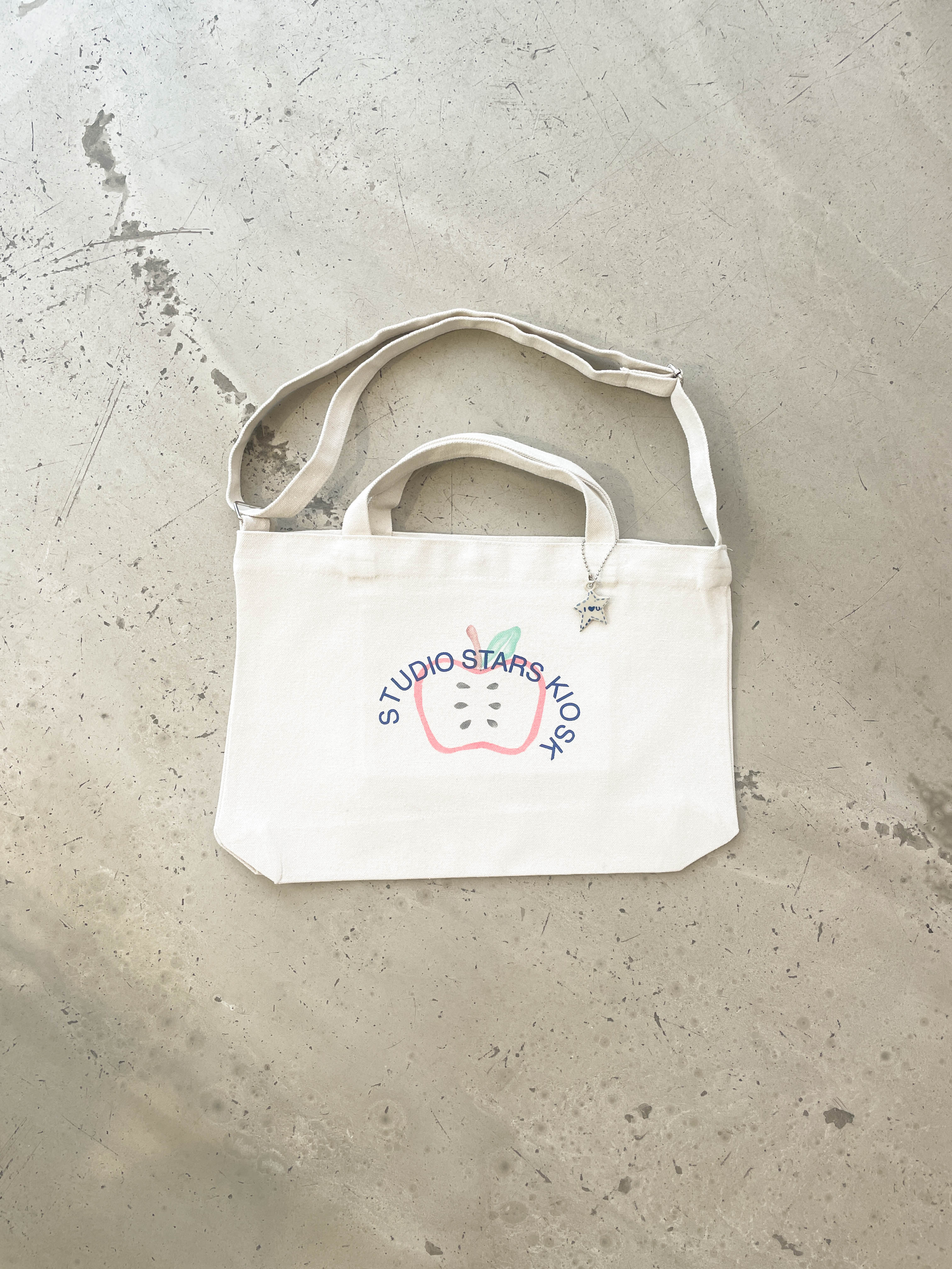 Kiosk Tote Bag   00ctmn Apple