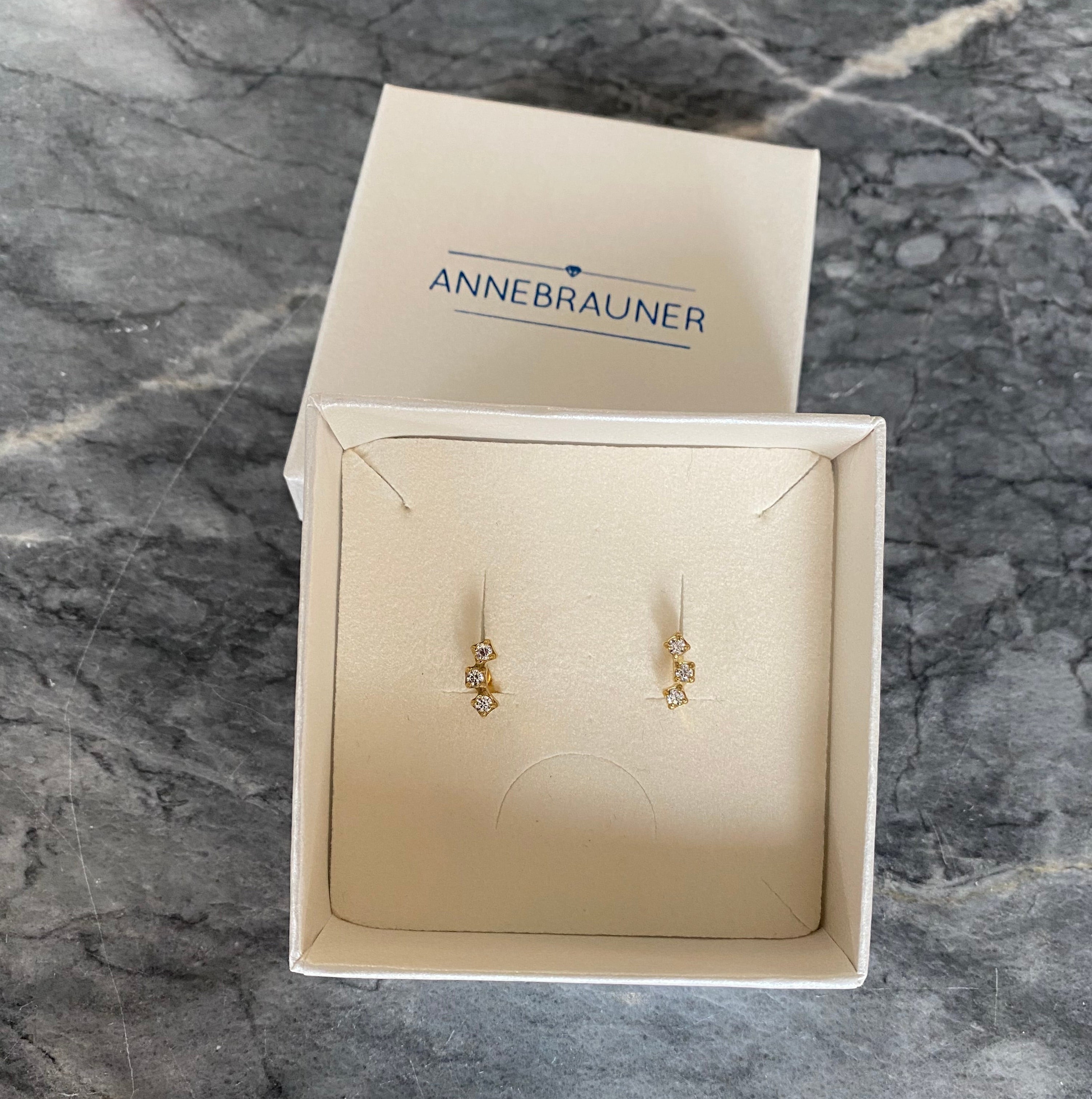 Annebrauner Princess Line ørestikker 18k Guldbelagt